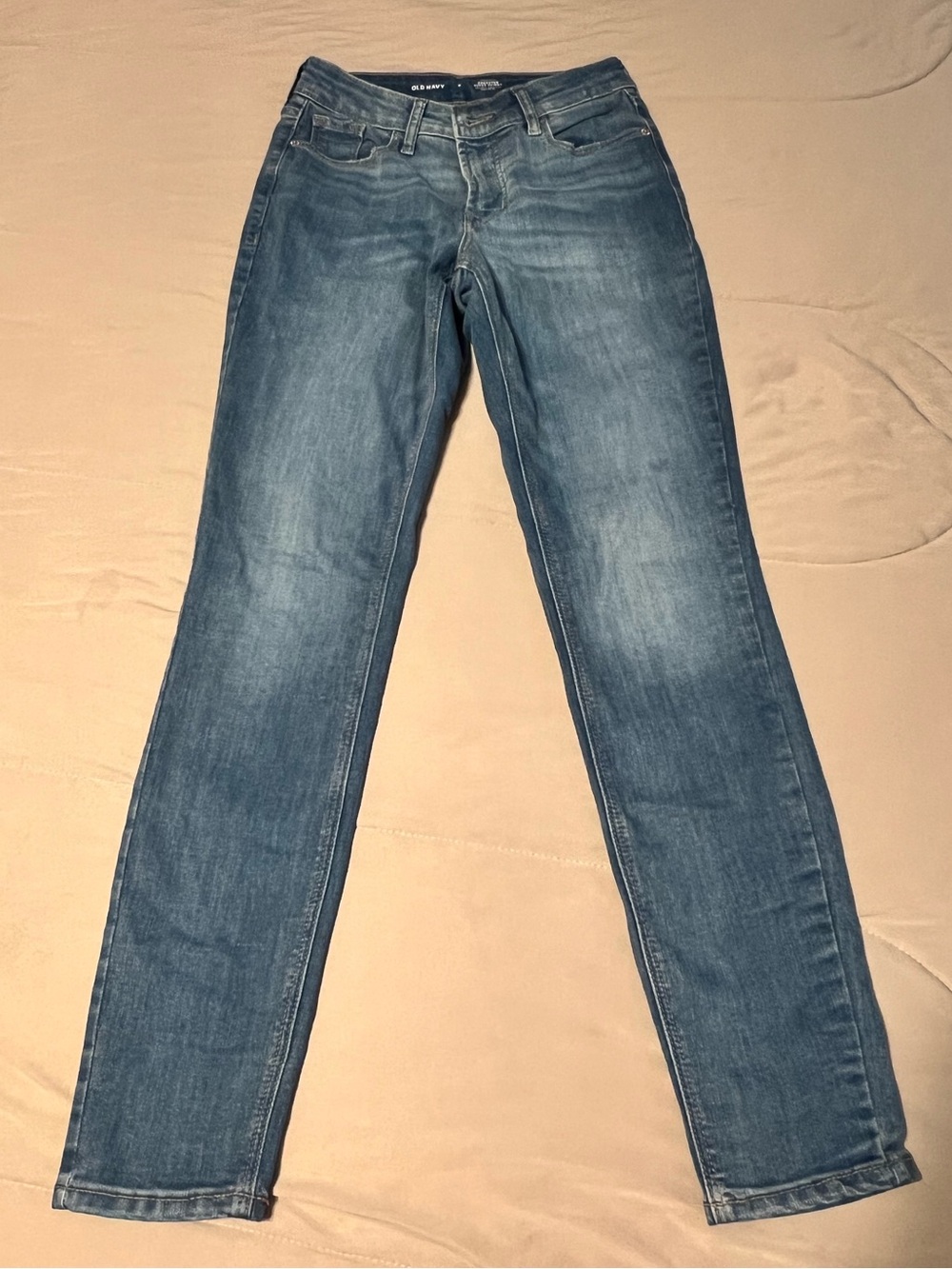 Old Navy Women's Rockstar Skinny Jeans in Medium Blue Wash